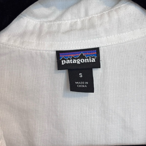 Patagonia button down - Picture 3 of 4